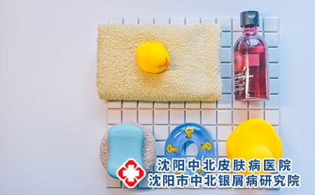 摄图网_500527022_居家卫浴小黄鸭（企业商用）泡 皂